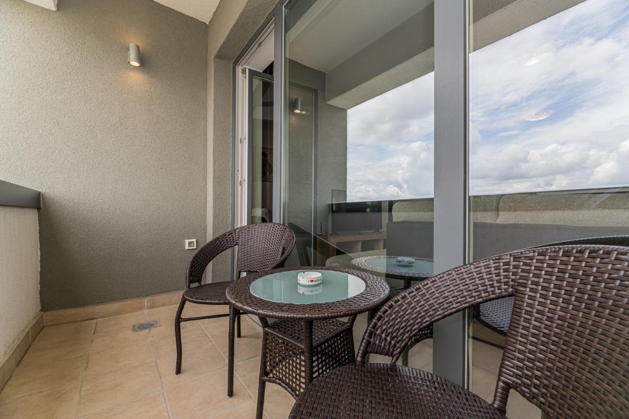 Coresi Modern Apartment ブラショフ エクステリア 写真
