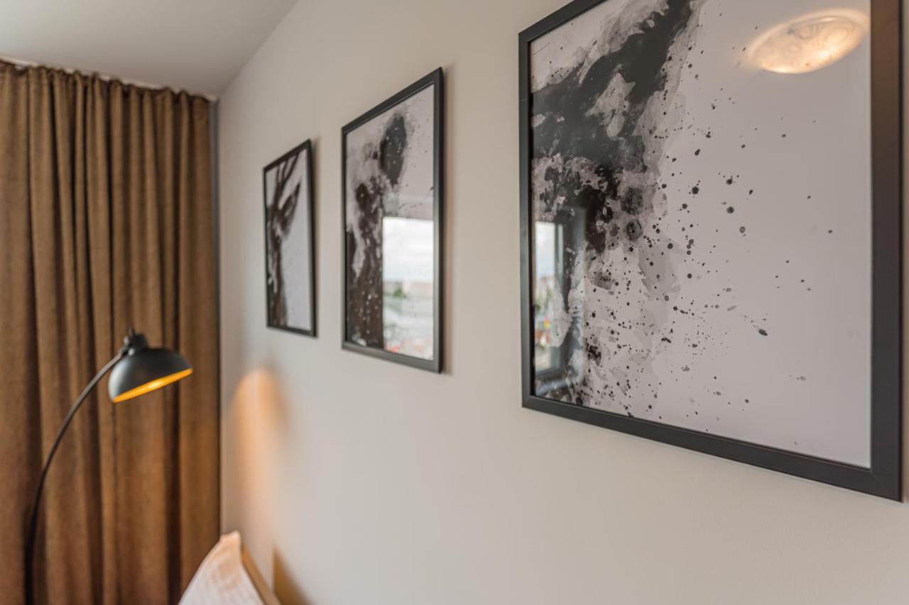 Coresi Modern Apartment ブラショフ エクステリア 写真